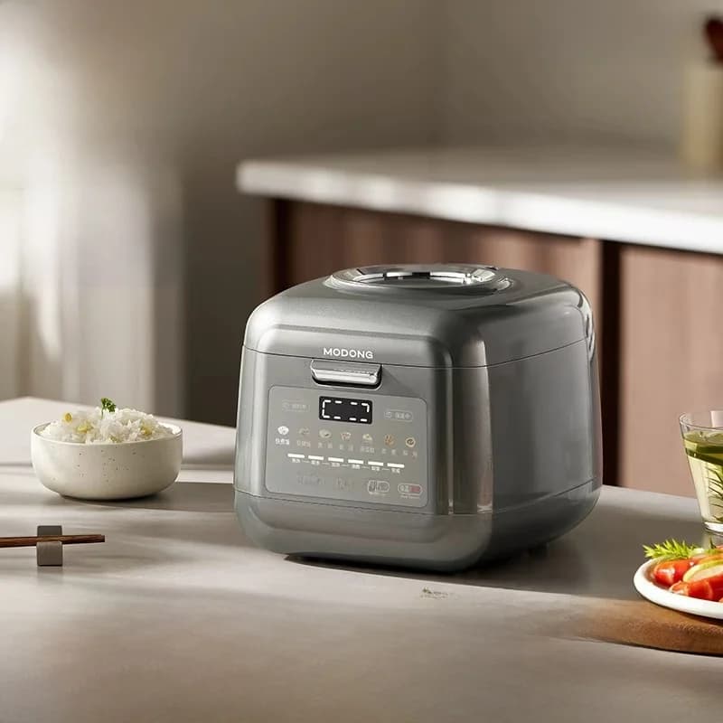 Nồi cơm điện 3L với lòng nồi titan, giữ ấm
