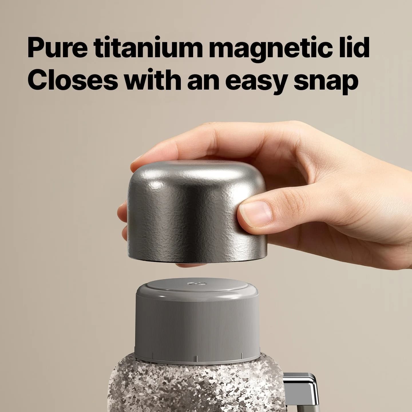 Cốc đun điện Titan nguyên chất có giữ nhiệt 1200ml